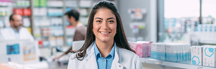 Pharmacist woman smiling.